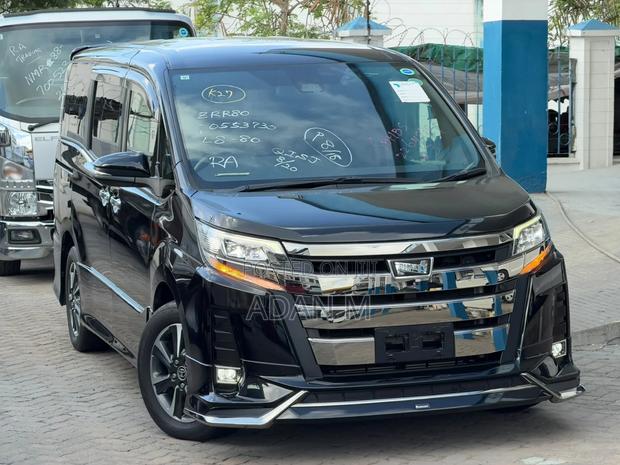 Toyota Noah 2019 Black