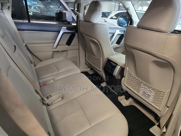 Toyota Land Cruiser Prado 2018 Silver