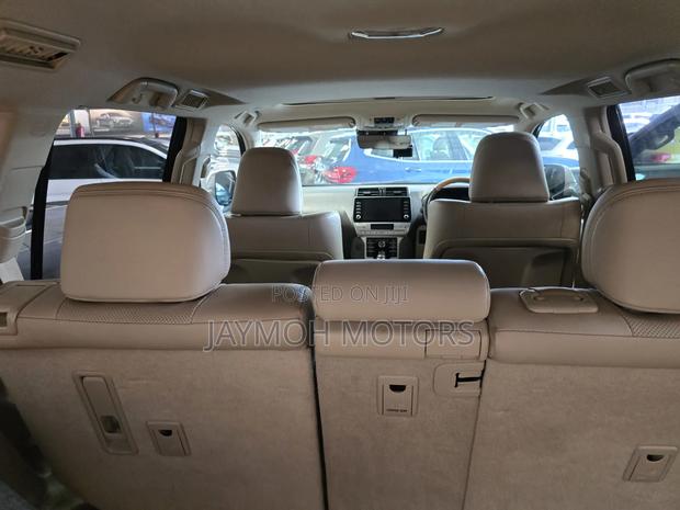 Toyota Land Cruiser Prado 2018 Silver