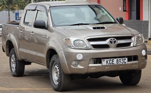 Toyota Hilux 3.0 D-4D Double Cab 2008 Gold