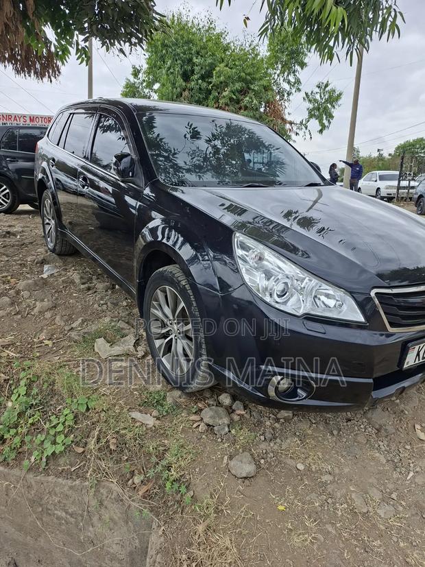 Subaru Outback 2.5i Premium 2012 Black