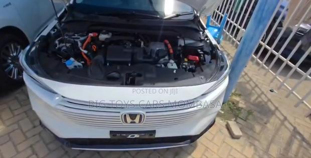 Honda Vezel 2021 White
