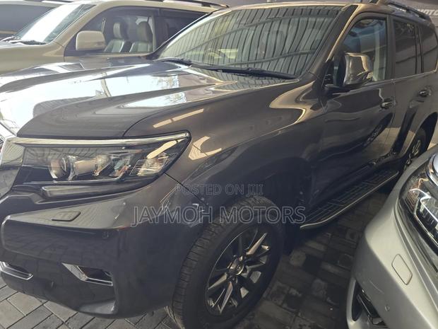 Toyota Land Cruiser Prado 2019 Gray