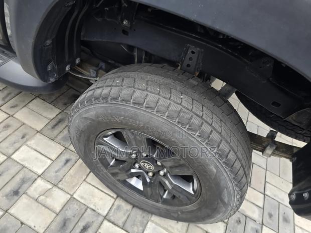 Toyota Hilux 2020 Brown