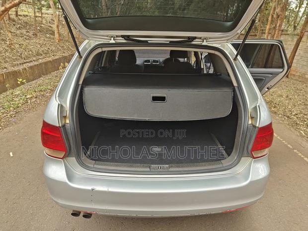 Volkswagen Golf 2011 Silver