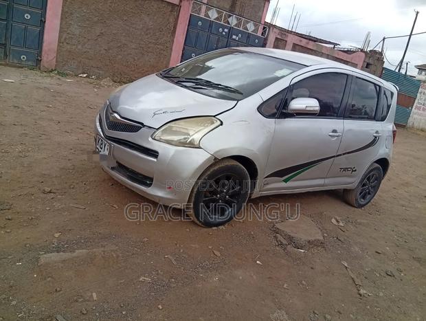 Toyota Ractis 2007 Silver