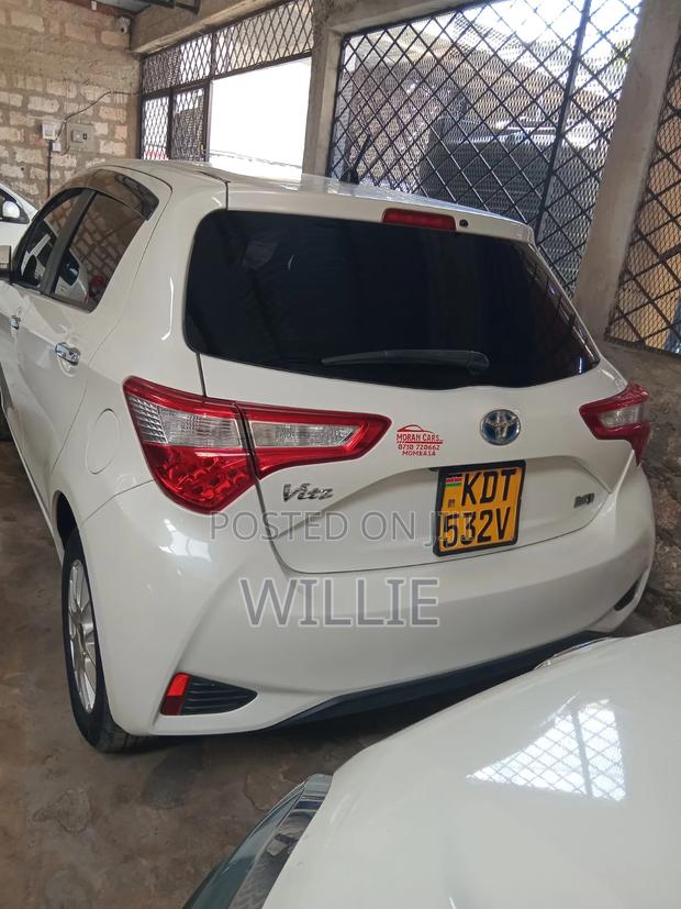 Toyota Vitz 2017 White