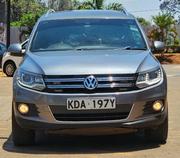 Volkswagen Tiguan R-Line 4Motion 4dr SUV AWD (2.0L 4cyl Turbo 6A) 2015 for sale