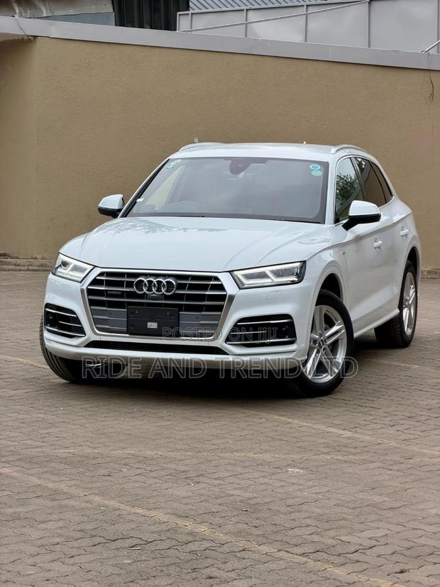 Audi Q5 2.0T Premium AWD quattro 2019 White