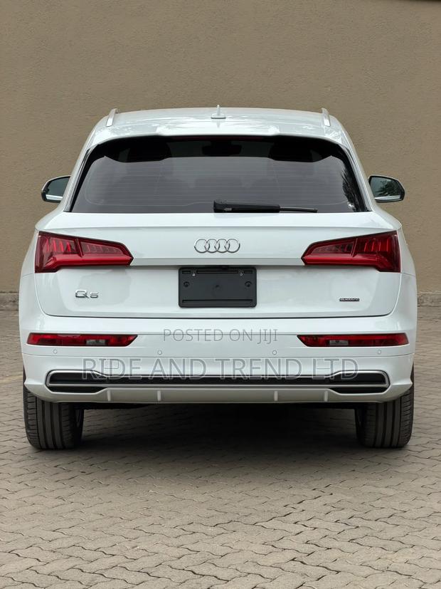 Audi Q5 2.0T Premium AWD quattro 2019 White