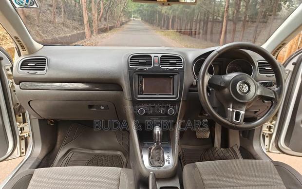 Volkswagen Golf 2011 Silver
