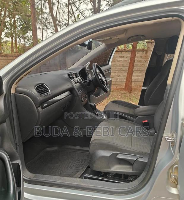 Volkswagen Golf 2011 Silver