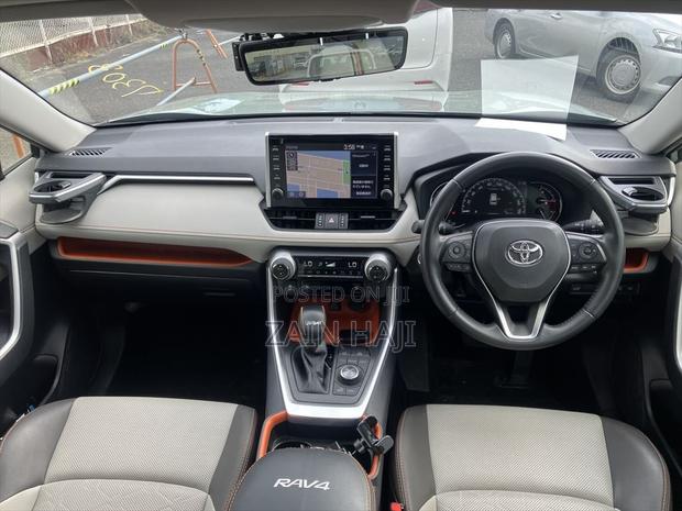 Toyota RAV4 Adventure 2021 Green