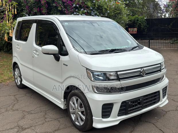 Suzuki Wagon R 660 Hybrid AWD 2019 White