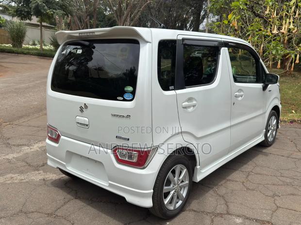 Suzuki Wagon R 660 Hybrid AWD 2019 White