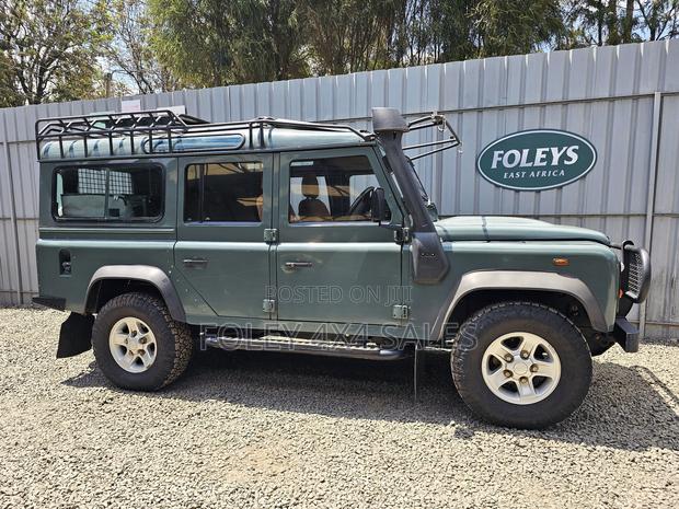 Land Rover Defender 2012 Green