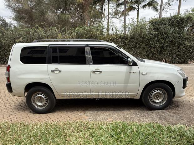 Toyota Probox 1.5 DX 2WD 2015 White