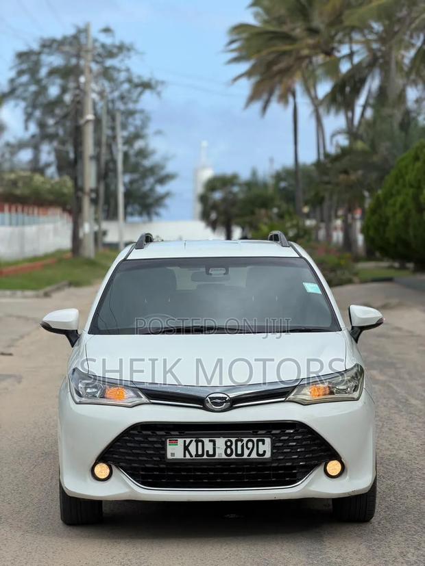 Toyota Corolla Fielder 2015 White