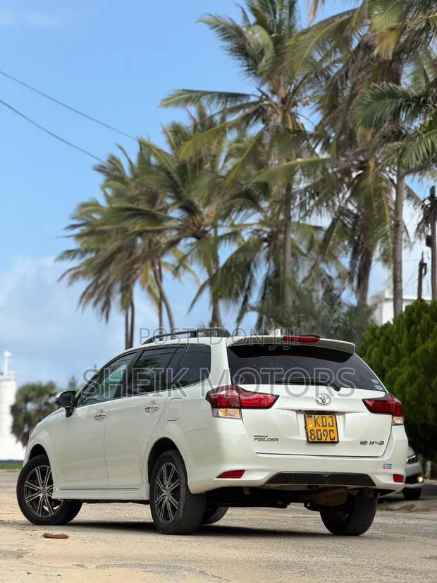 Toyota Corolla Fielder 2015 White