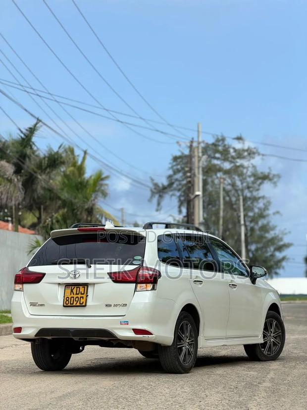 Toyota Corolla Fielder 2015 White