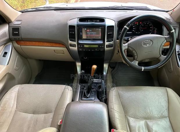 Toyota Land Cruiser Prado 2007 White