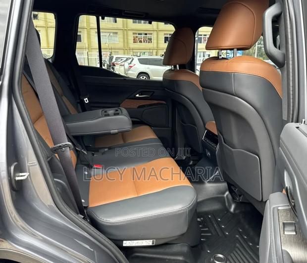 Lexus GX 2025 Gray