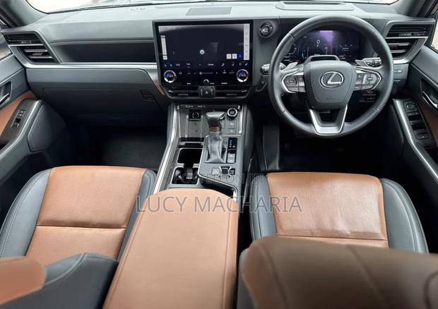 Lexus GX 2025 Gray