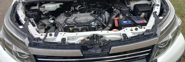 Toyota Voxy V 2WD 8-Seater 2017 White