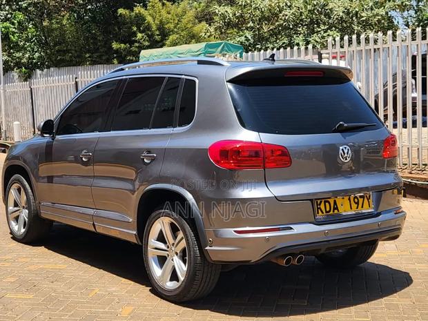 Volkswagen Tiguan 2015 Gray