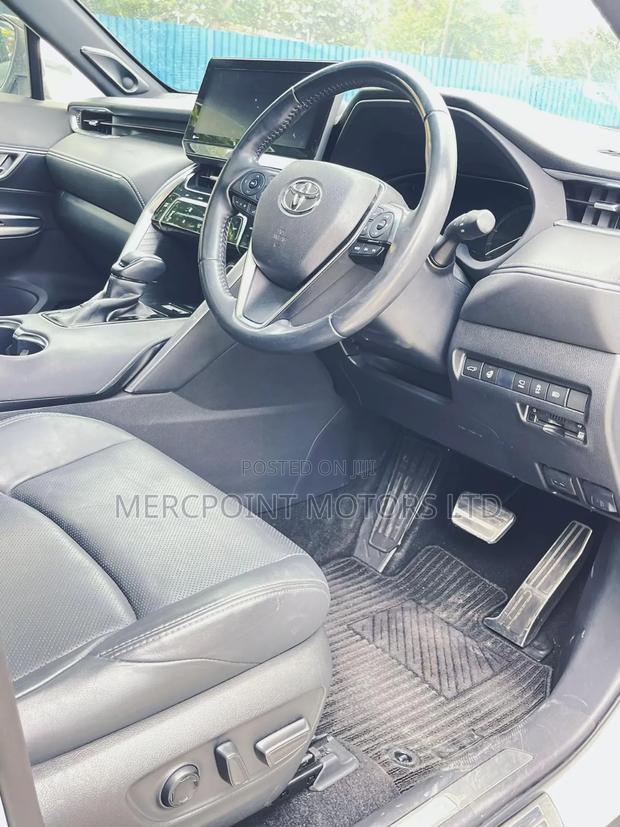 Toyota Harrier Hybrid S 2020 Off white