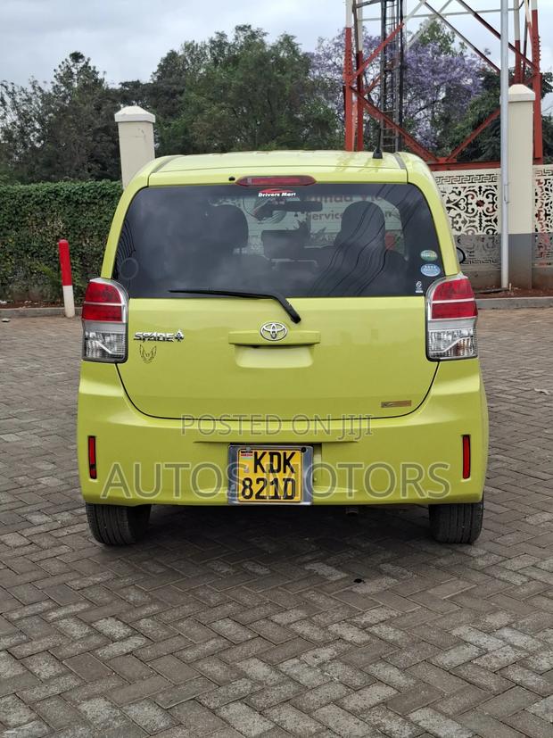 Toyota Spade 2015 Green