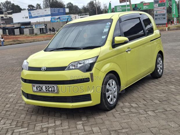 Toyota Spade 2015 Green