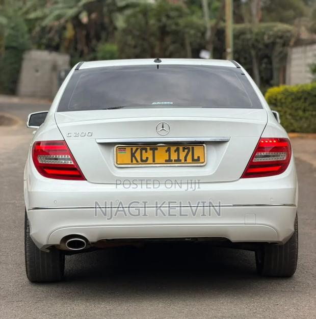 Mercedes-Benz C200 2012 Pearl