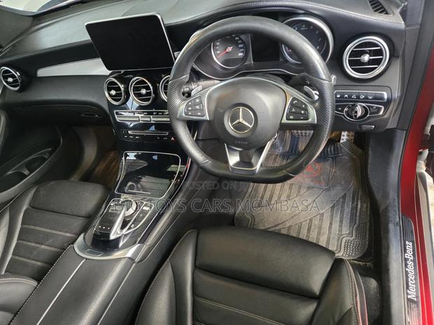 Mercedes-Benz GLC-Class GLC250 Sport Utility 4-Door (2.0L, 4cyl Turbo)