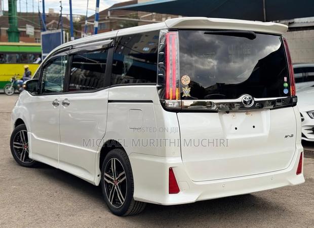 Toyota Noah 2020 White
