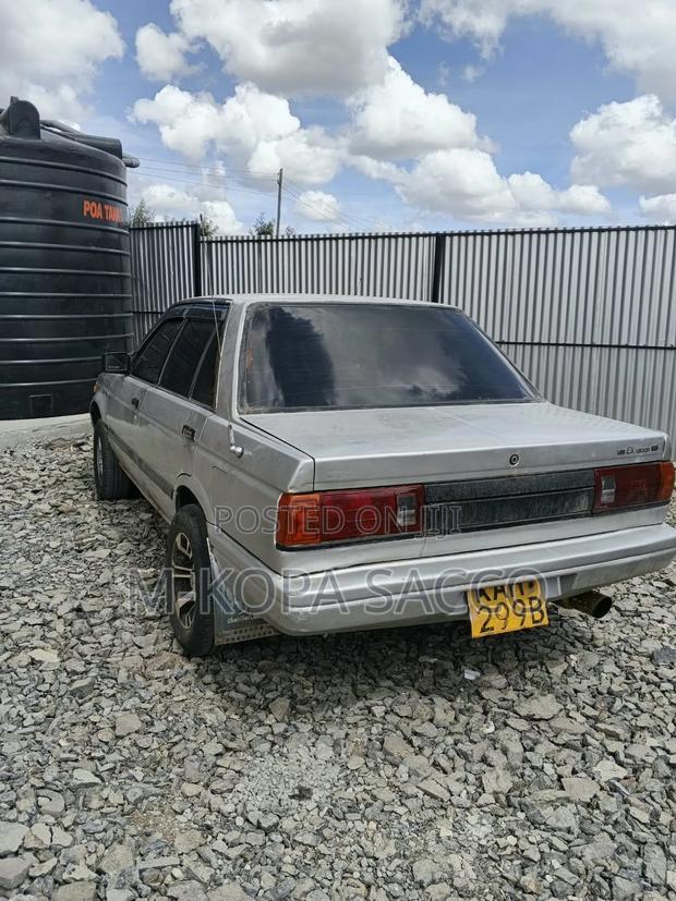 Nissan Sunny 1988 Gray