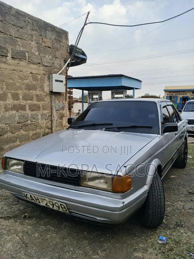 Nissan Sunny 1988 Gray