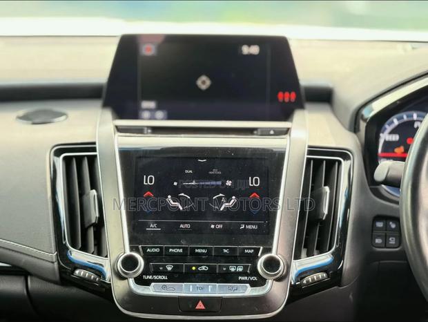 Toyota Crown 2019 Teal