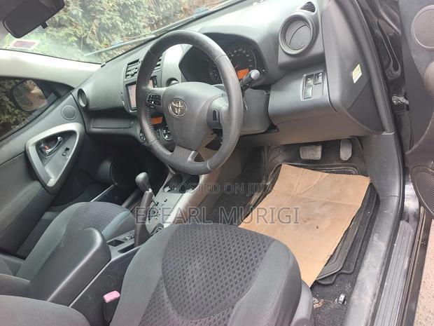 Toyota Vanguard 2012 Black