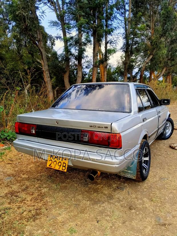 Nissan Sunny 1988 Gray