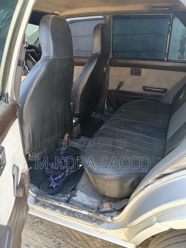 Nissan Sunny 1988 Gray