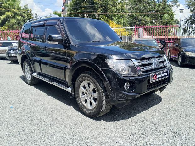 Mitsubishi Pajero 2014 Black
