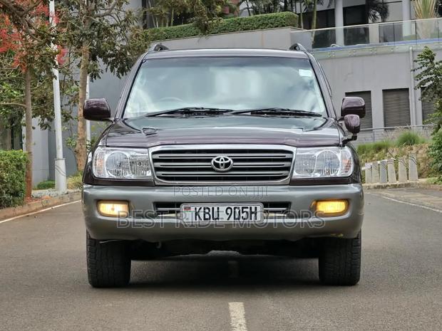 Toyota Land Cruiser 100 4.2 2006 Gray