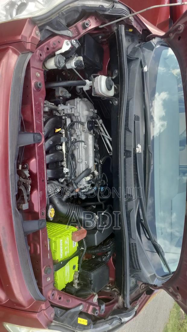 Toyota Noah 2.0 143hp AWD (7 Seater) 2008 Maroon