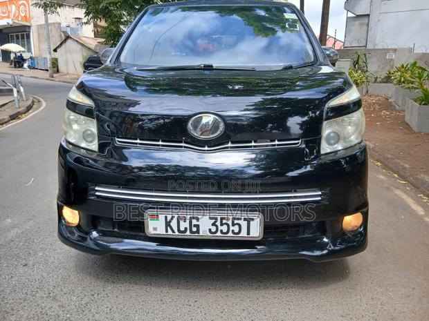 Toyota Voxy 2009 Black