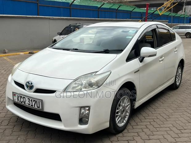 Toyota Prius 2011 White