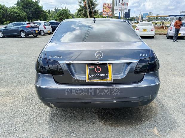Mercedes-Benz E250 2009 Gray