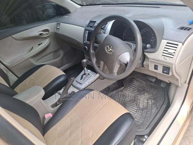 Toyota Axio 2009 Gold