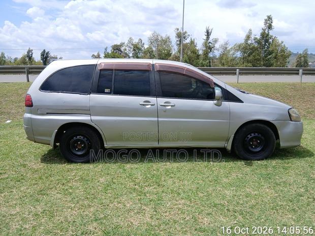 Nissan Liberty 2002 Silver