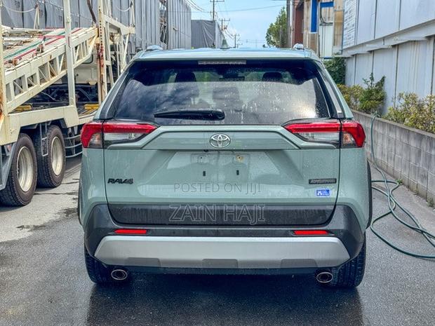 Toyota RAV4 Adventure 2021 Green